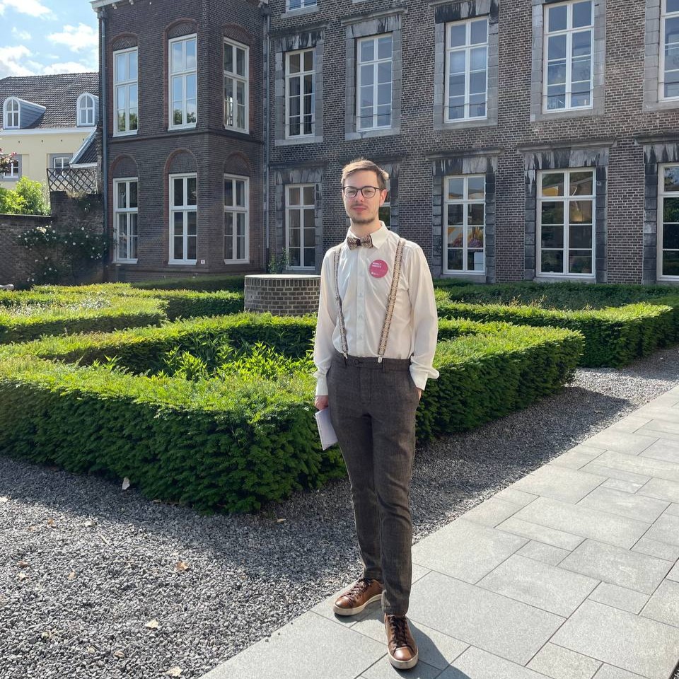 Mihaly Hanics at the NetSci 2025 conference